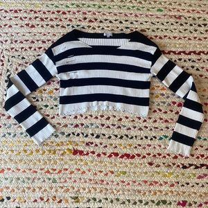 Fashion nova Crop sweater